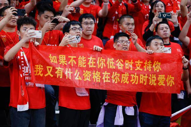 访澳大利亚国少主帅：无缘世少很郁闷 14人缺席四国赛